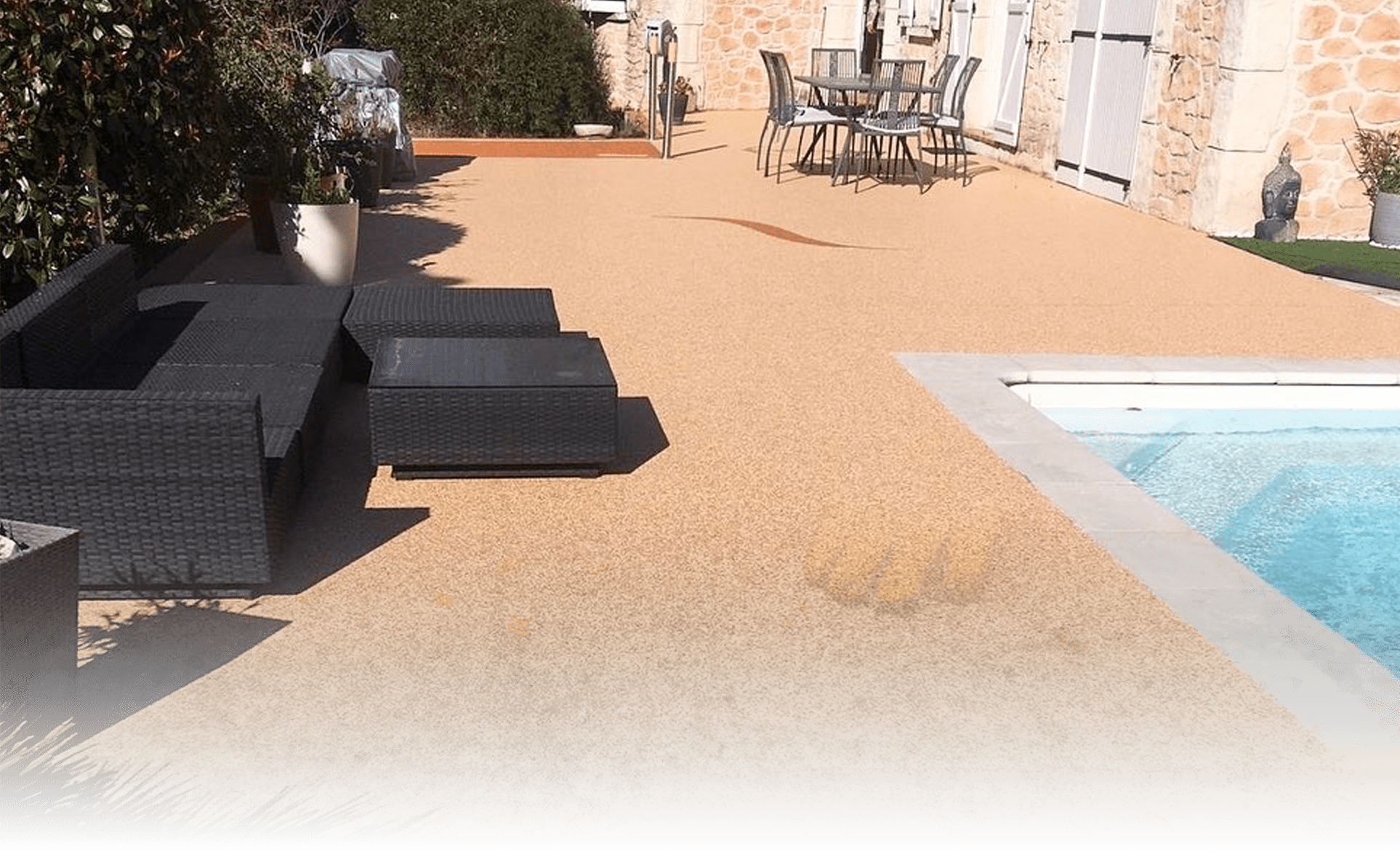 Comment enlever les algues de votre piscine