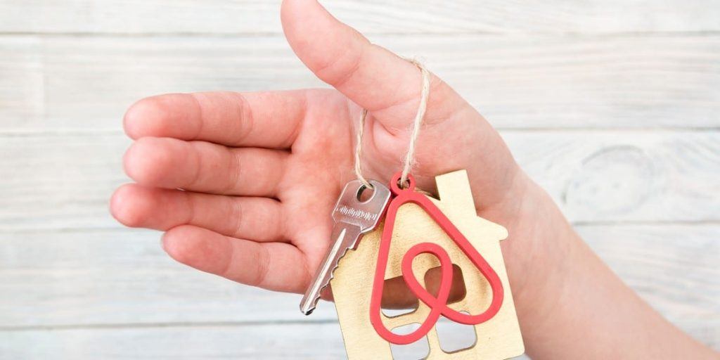 Pourquoi la conciergerie Airbnb est indispensable pour maximiser vos locations saisonnières ?